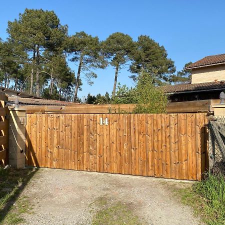 Escale Sous Les Pins Βίλα Salles  Εξωτερικό φωτογραφία